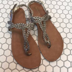 Gold braided strappy sandals EUC